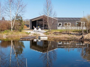 Modern Holiday Home in Glesborg with Whirlpool in Bønnerup Strand